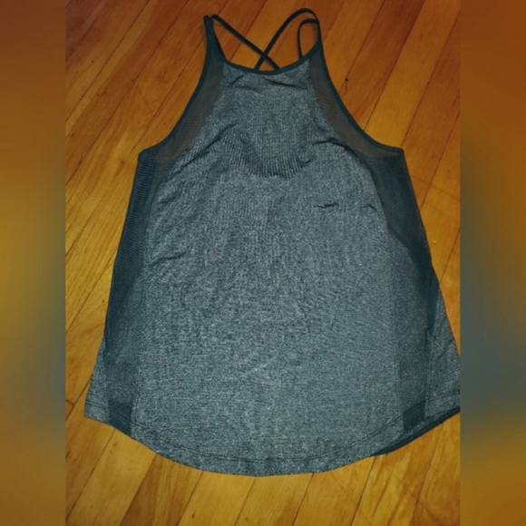 Lululemon Run Off Route tank top. Mesh. Green army + grey. Women size 8 - Picture 5 of 11